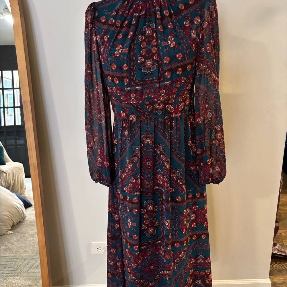 Julia Jordan Elegant Floral Long Sleeve Maxi Dress